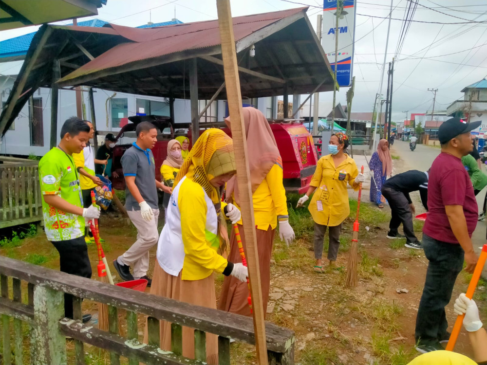 Jum'at Bersih Desa Danau Panggang 