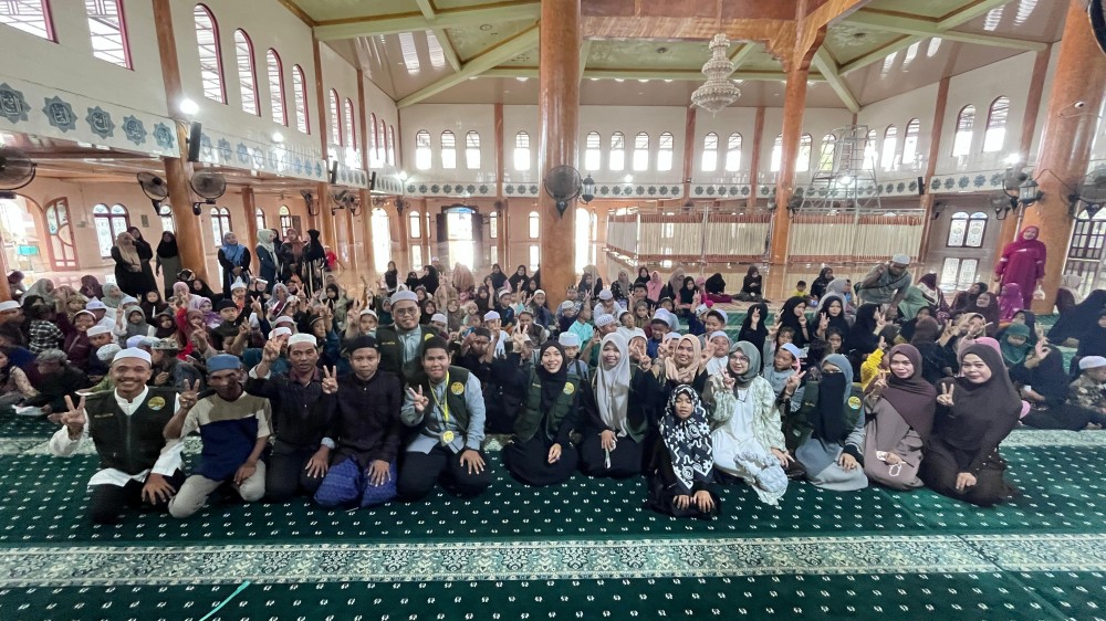 Komunitas Kafilul Yatim HSU Gelar Santunan Anak Yatim di Masjid Sirajul Ummah Danau Panggang Peringati 10 Muharram