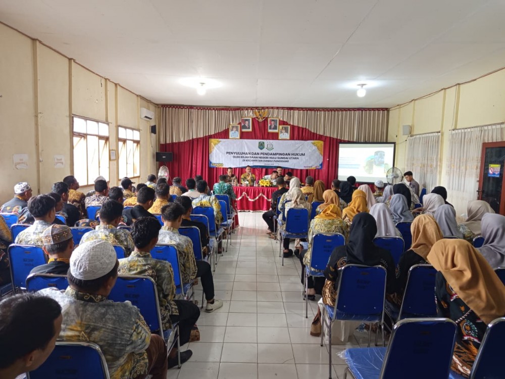 KEJAKSAAN NEGERI HULU SUNGAI UTARA GELAR SOSIALISASI PENYULUHAN DAN PENDAMPINGAN HUKUM DI KECAMATAN DANAU PANGGANG