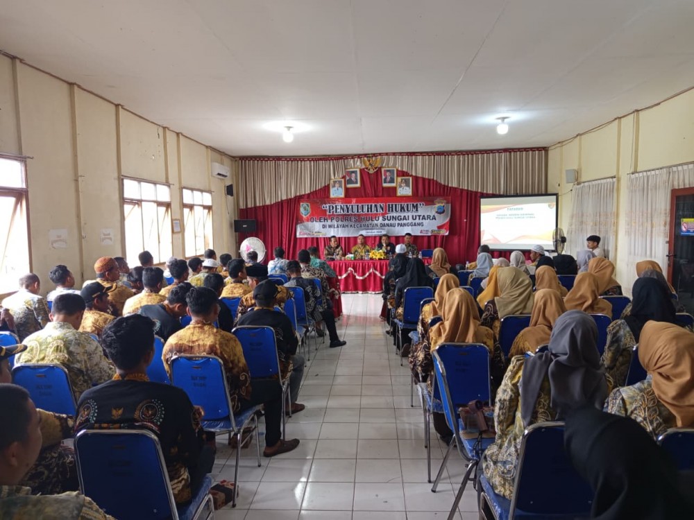 POLRES HULU SUNGAI UTARA GELAR PENYULUHAN HUKUM DI KECAMATAN DANAU PANGGANG 