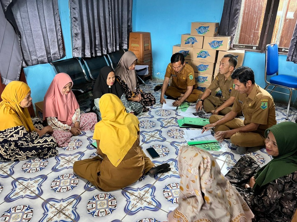 Dinas Sosial Lakukan Verifikasi Proposal Purun di Desa Danau Panggang